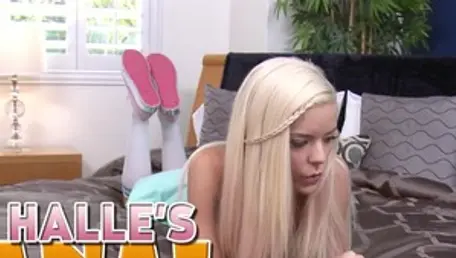 TeensLikeItBig.com: Tätowierte Halle von Teen Cumshot Video