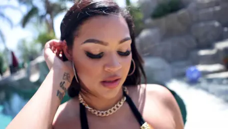 Bootylicious Beauty Takes Lex Like A Pro