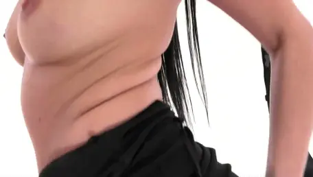 Daphne Klyde Has Sex Swing Anal For The Deepest Penetration