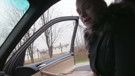 Fit Hitchhiker In Nude Stockings